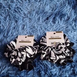Scunci Black and White Hair Scrunchies